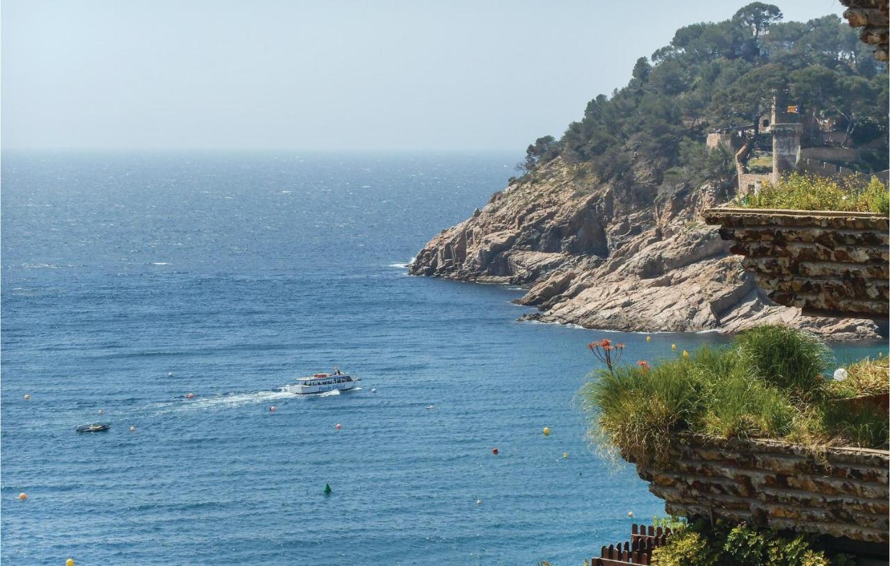 2 Bedroom Amazing Apartment In Tossa De Mar Exteriör bild